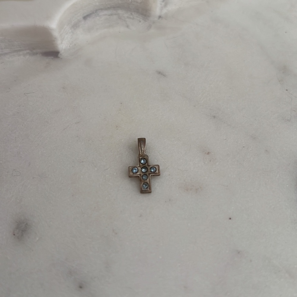 Boutique Cross Necklace Pendant